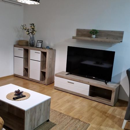 Finans2 Apartman Ruma község Kültér fotó