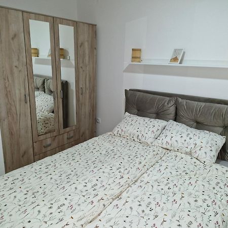 Finans2 Apartman Ruma község Kültér fotó