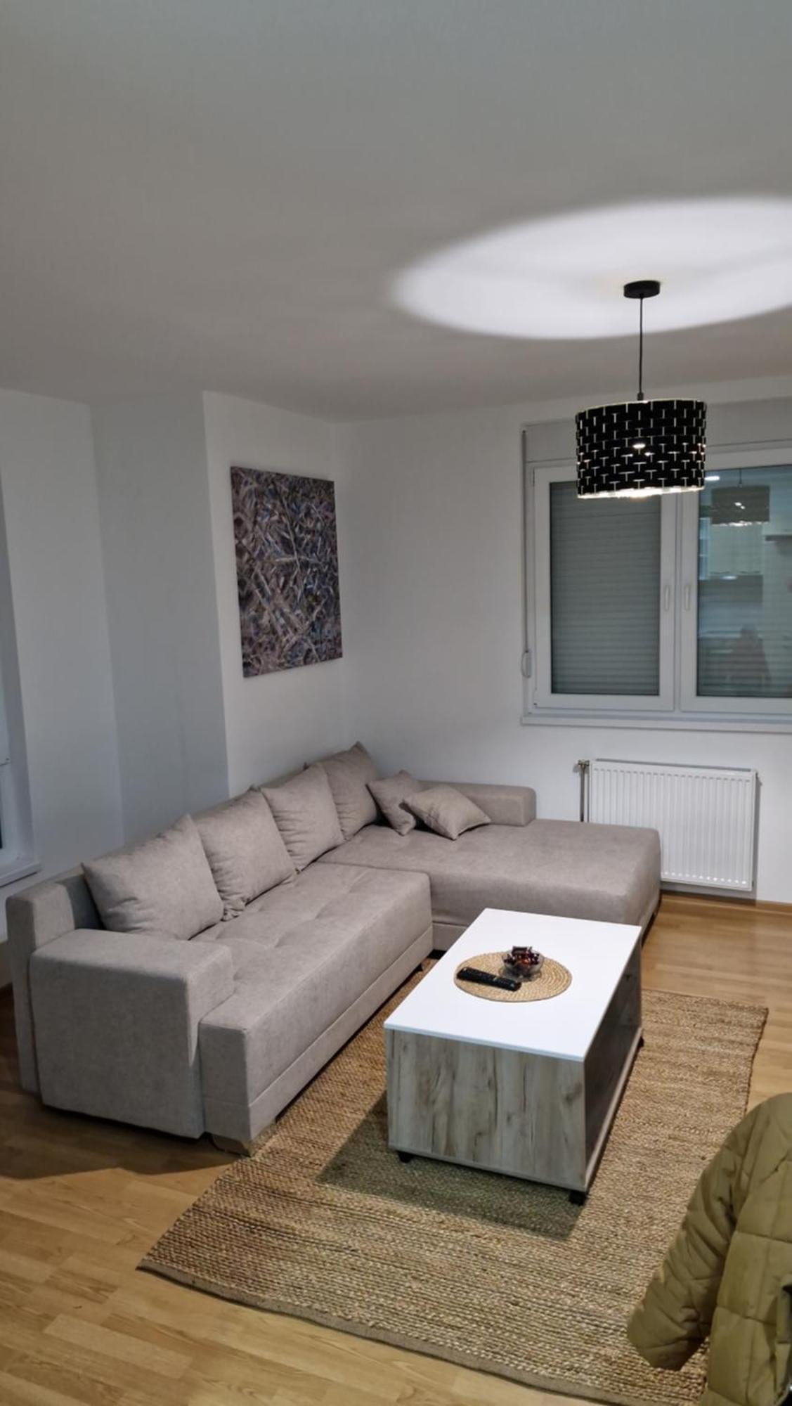 Finans2 Apartman Ruma község Kültér fotó
