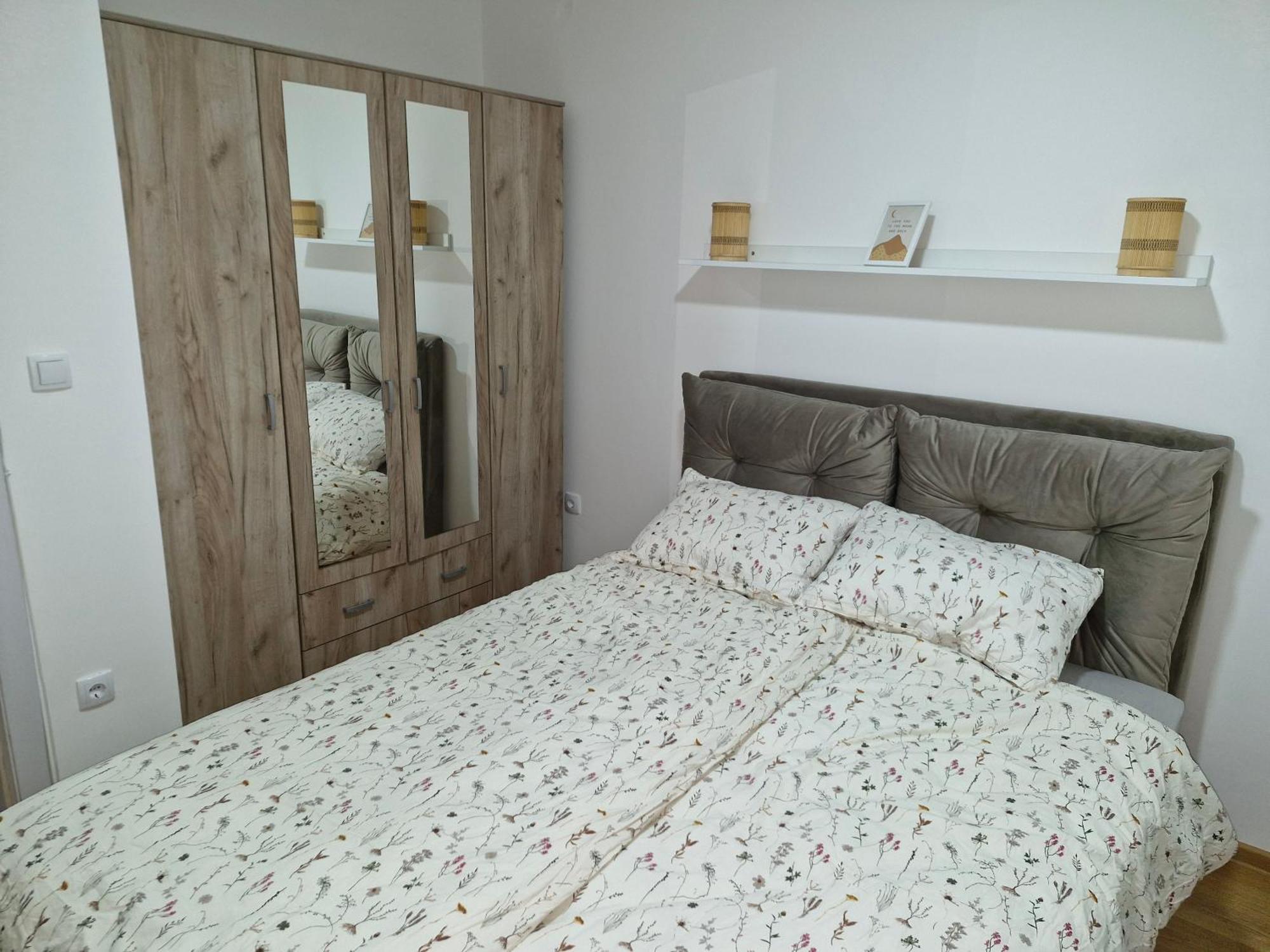 Finans2 Apartman Ruma község Kültér fotó